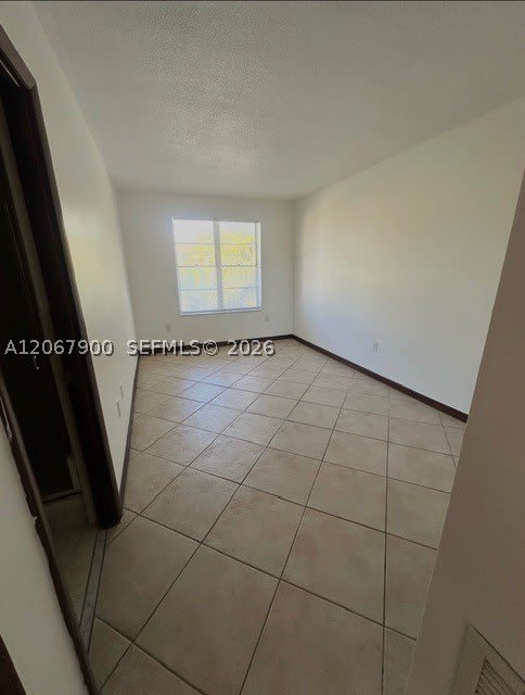 1165 98 – photo 2