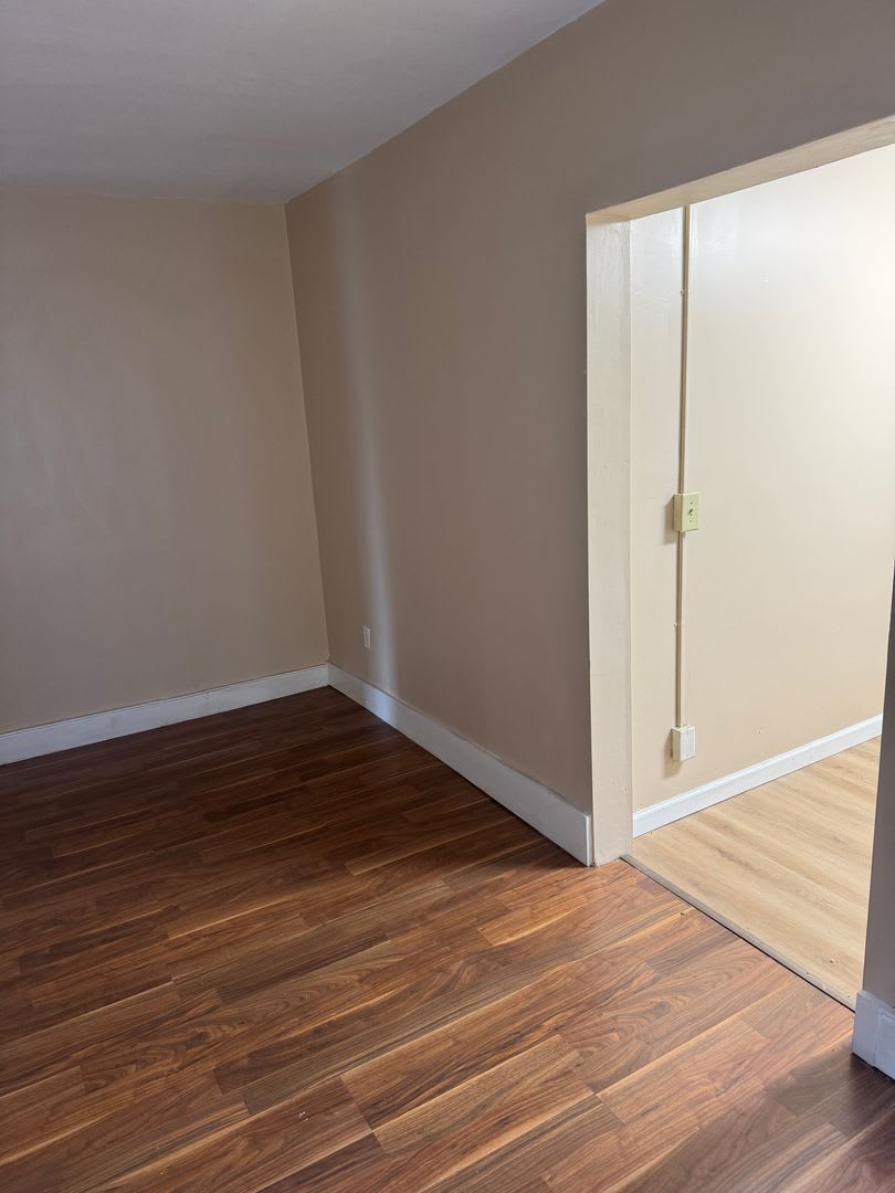 328 West Broad Street – photo 5