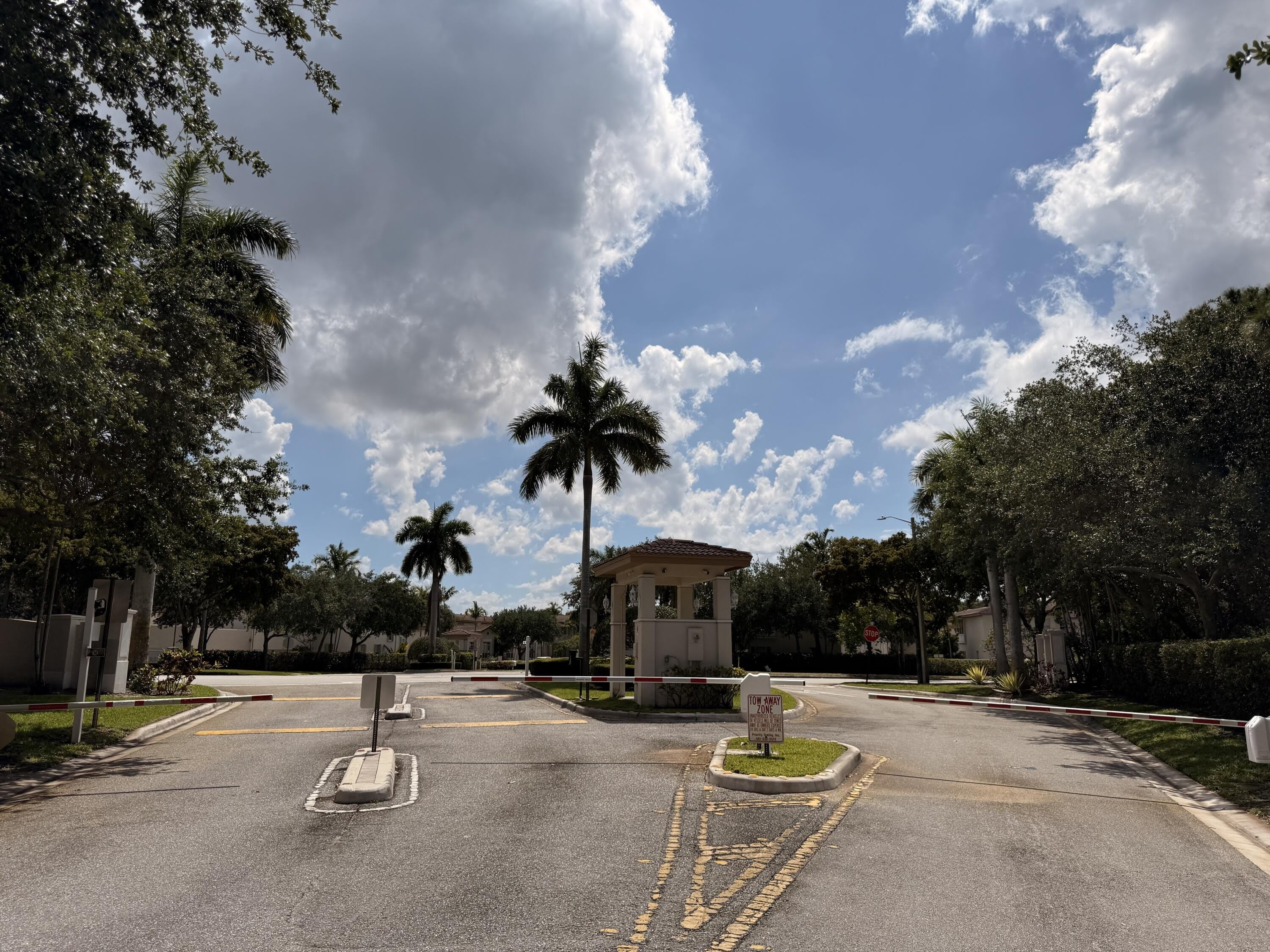 2512 NW 4th Street – photo 2