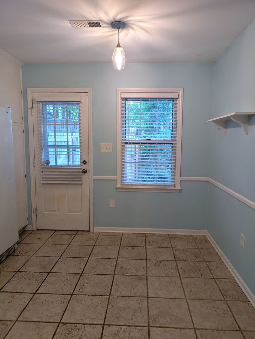 South Charlotte, 3 Bedroom, Minutes from the Arboretum! – photo 5