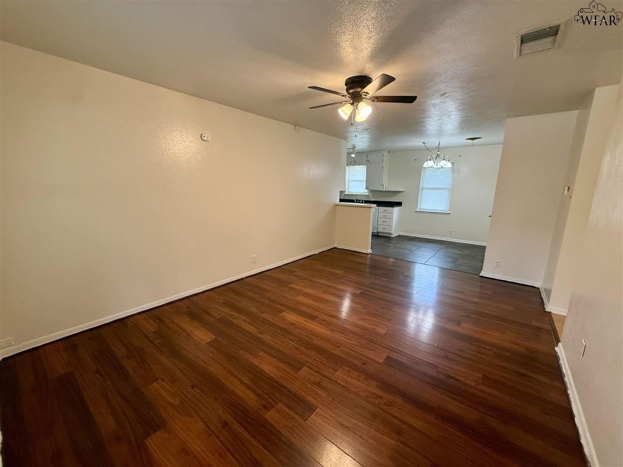 5403 DEWEY STREET – photo 3