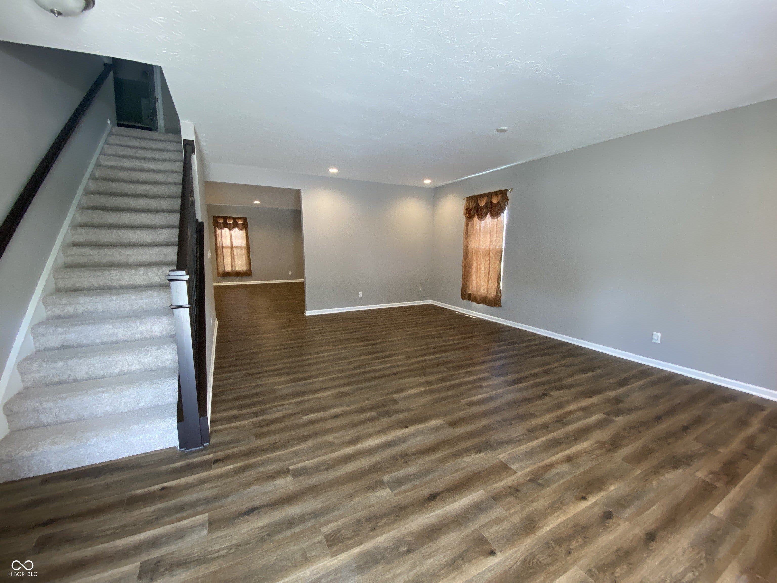 5668 Grosbeak Drive – photo 4