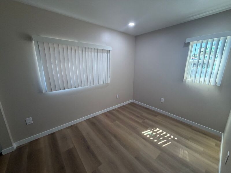 251 West 5th Ave – photo 4