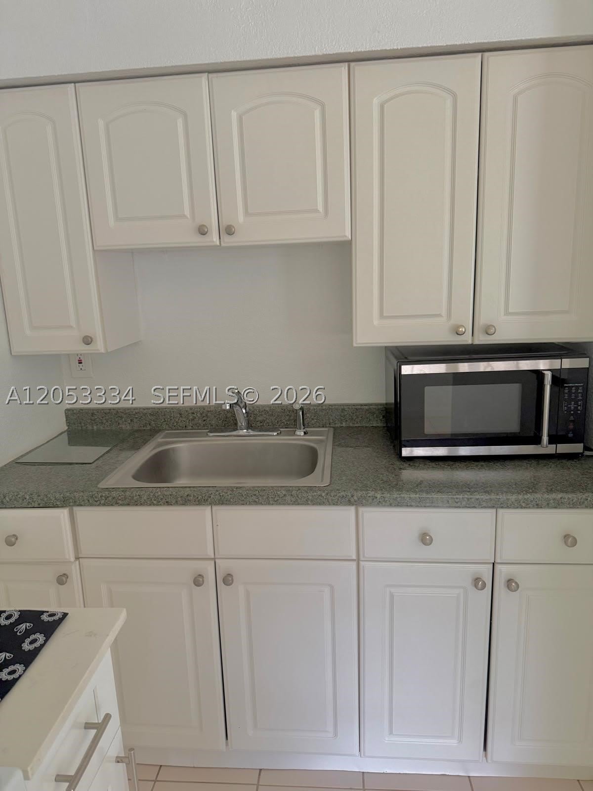 1240 NE 12th Ave – photo 5