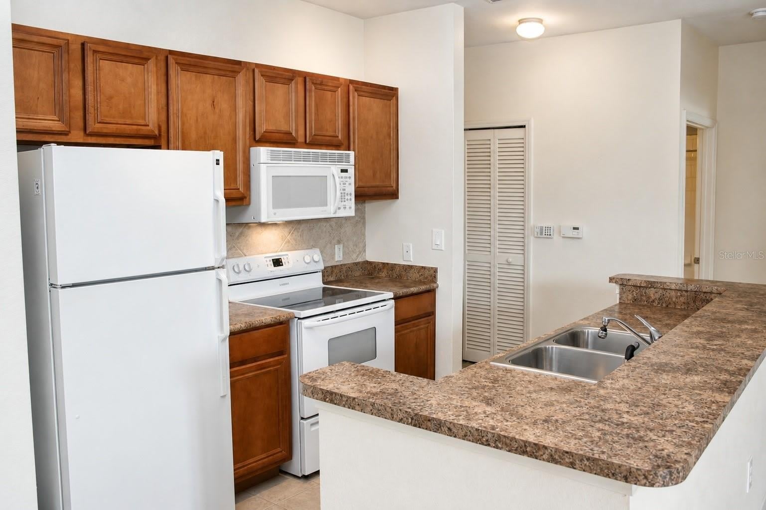 8341 38TH STREET Circle E – photo 2