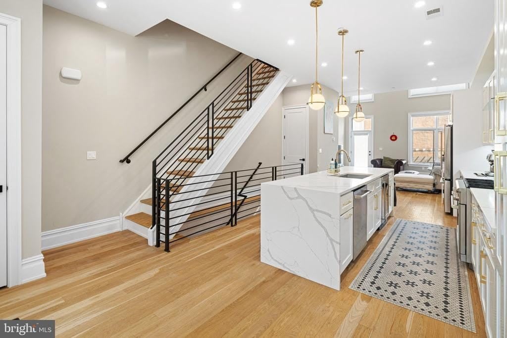 2525 BROWN STREET – photo 2