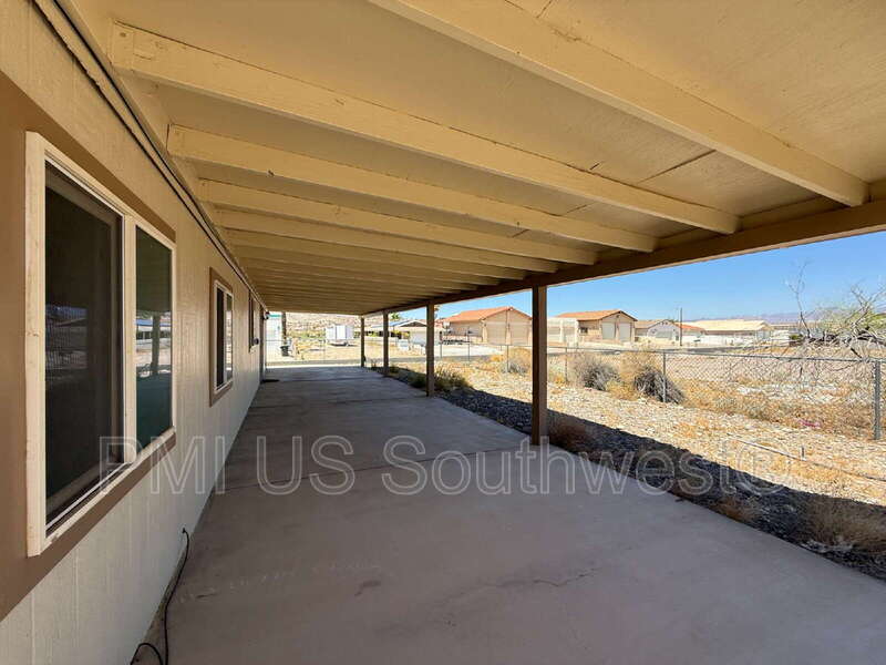622 Riverfront Dr – photo 2