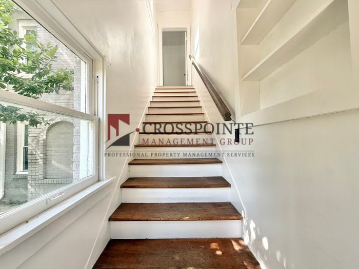 831 West Houston Street – photo 4