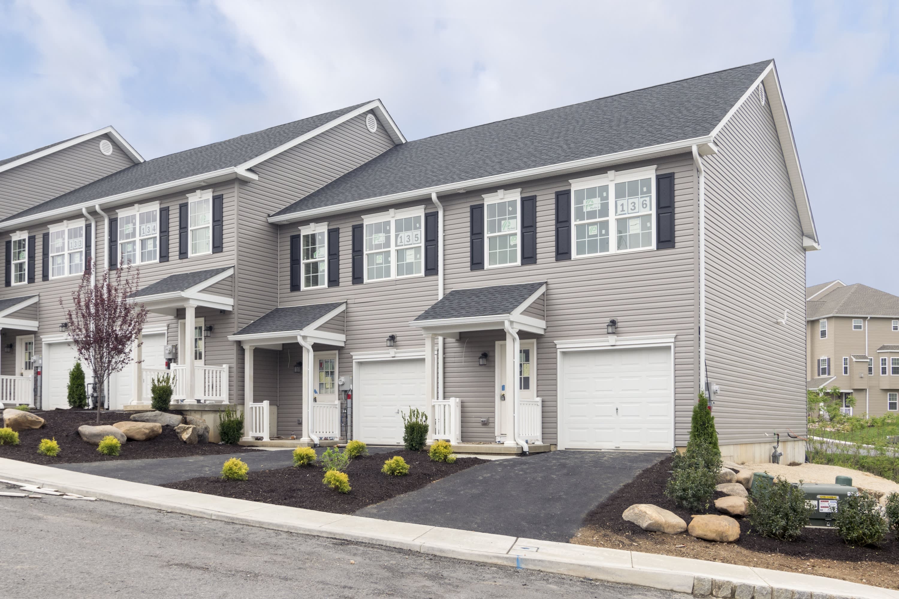 2033 Arey Lane – photo 3