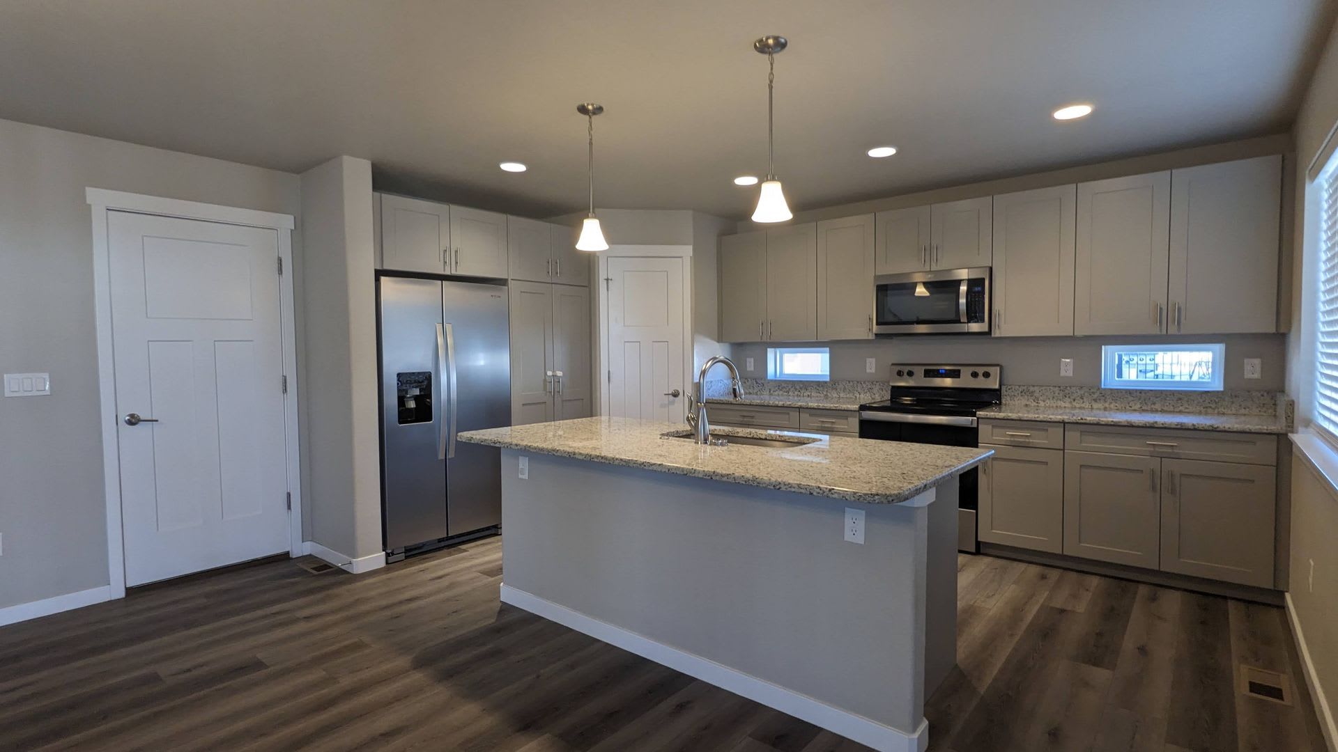 4 Bedrooms 3 5 Bathrooms 2 Car Garage Finished Walkout Basement Fenced Yard Pikes Peak Views – photo 3