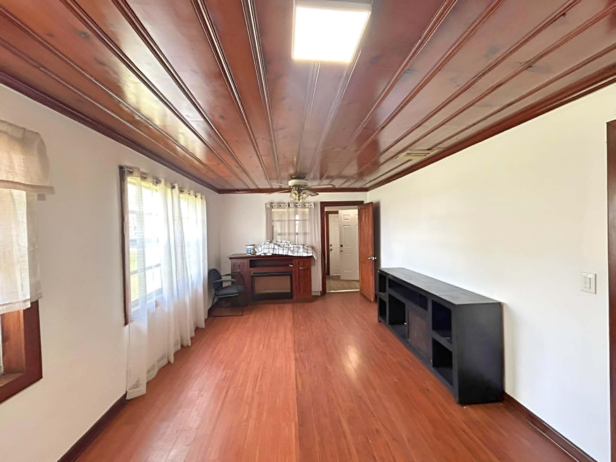 315 Avenue J – photo 5