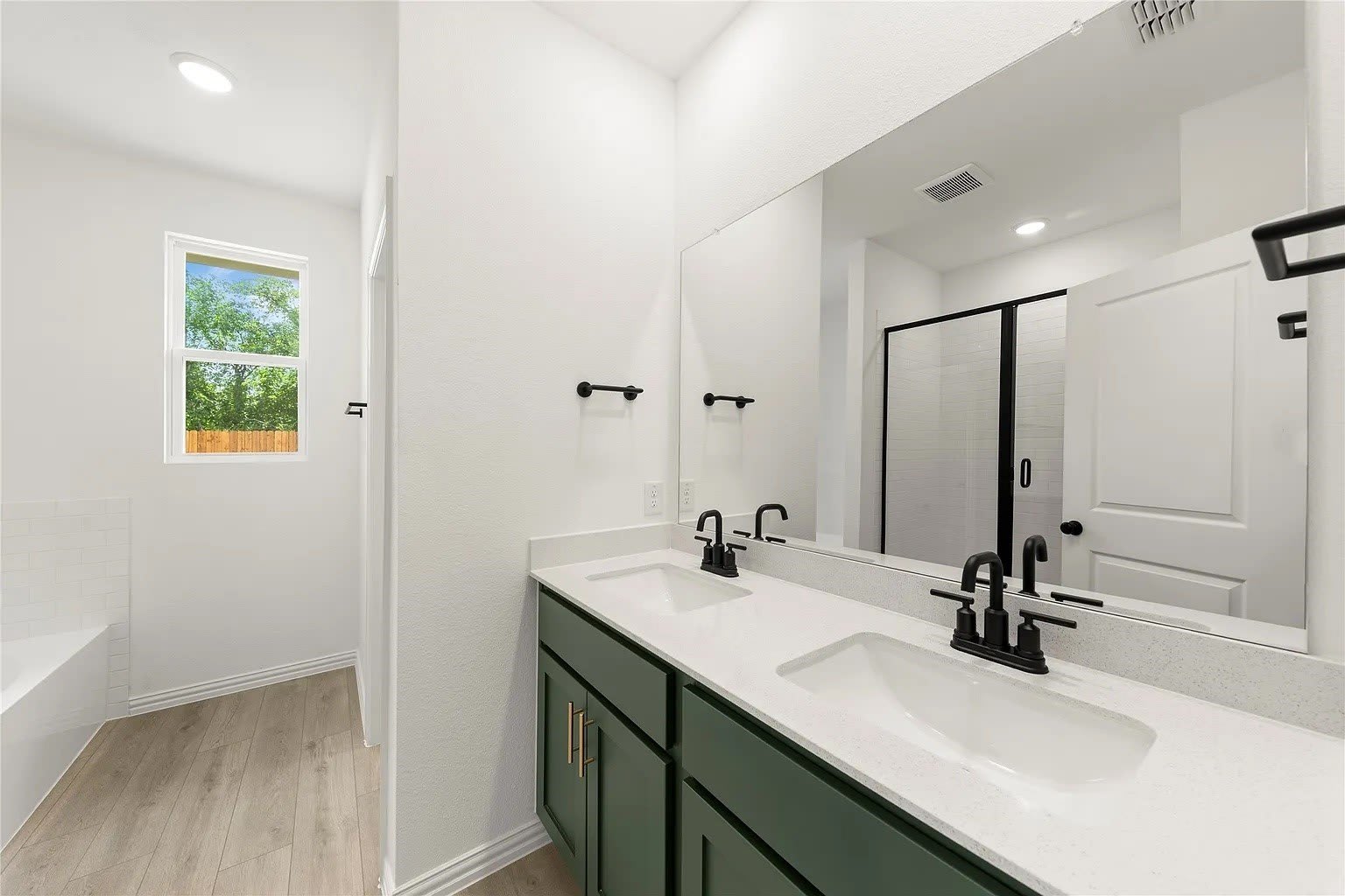 2121 Williams Road – photo 5