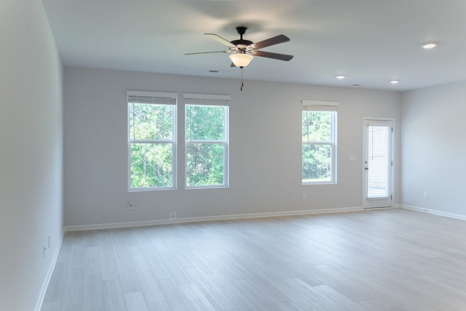 Modern Construction 3 Bedroom Townhome in Opelika – photo 2
