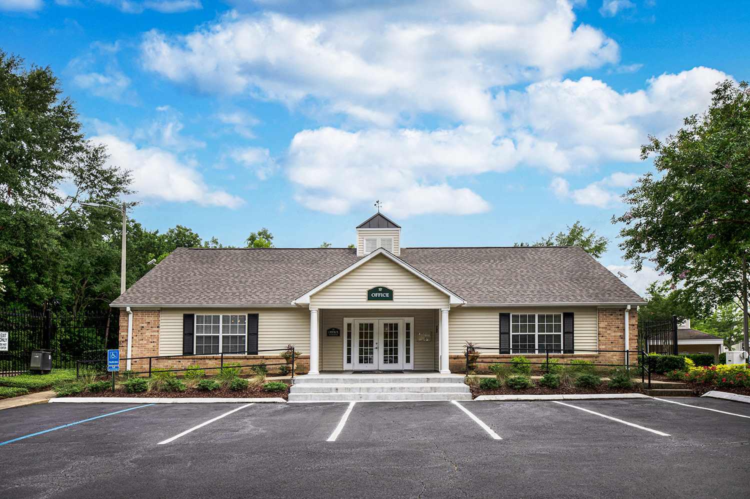 Colony Pointe – photo 1