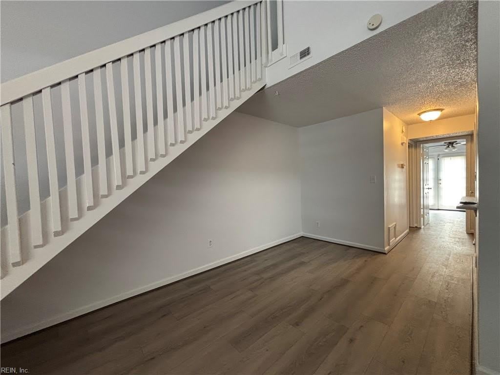 1105 Vermilya CT – photo 5