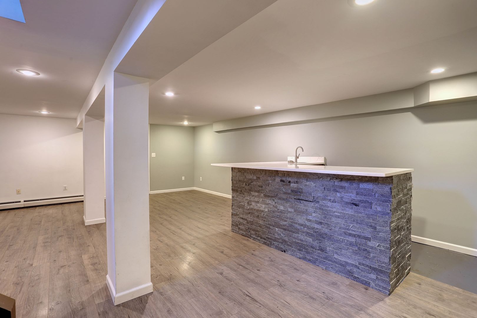 4 Bedroom 2 Bath Hanover Home w- 2-Car Garage on a Stunning Lot – photo 4