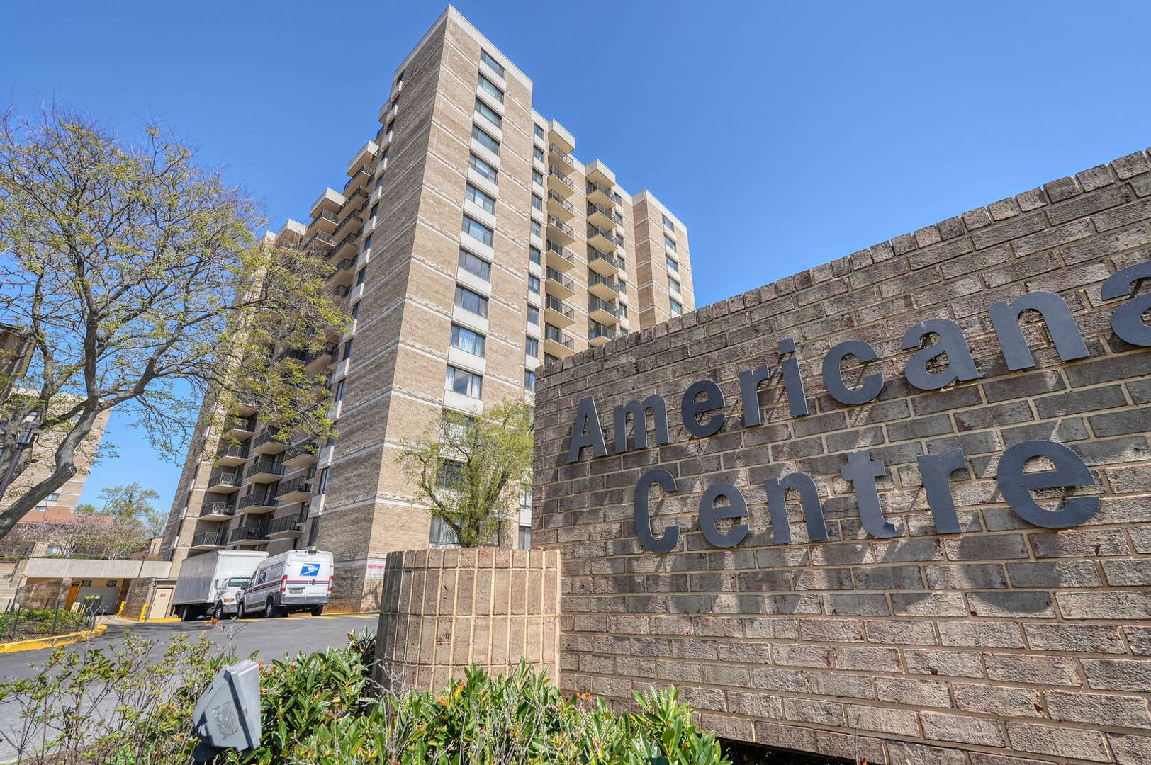 Luxury And Fully Updated Studio In Americana Centre In Downtown Rockville – photo 1