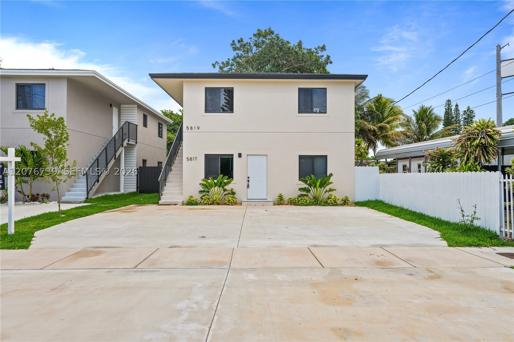 5817 NW 30th Ave – photo 2