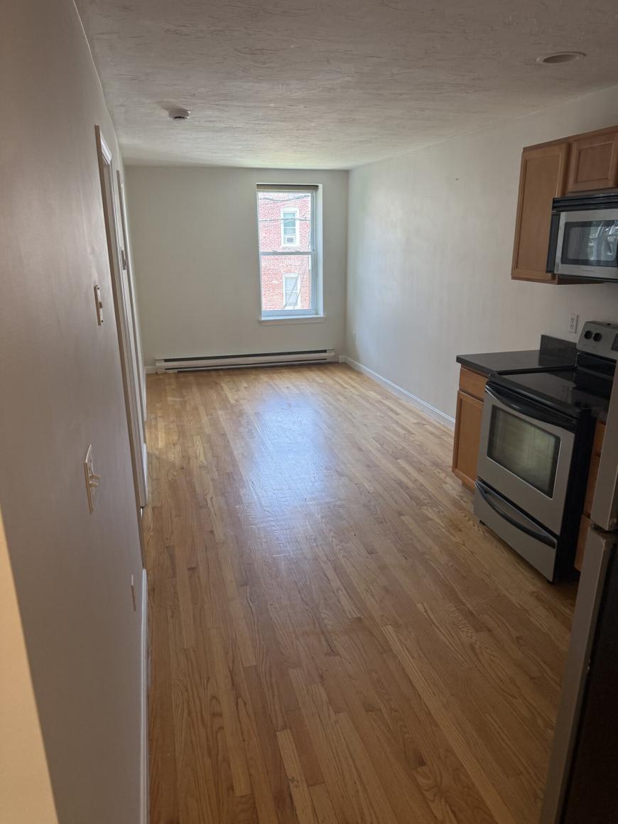 160 Cottage St. – photo 4