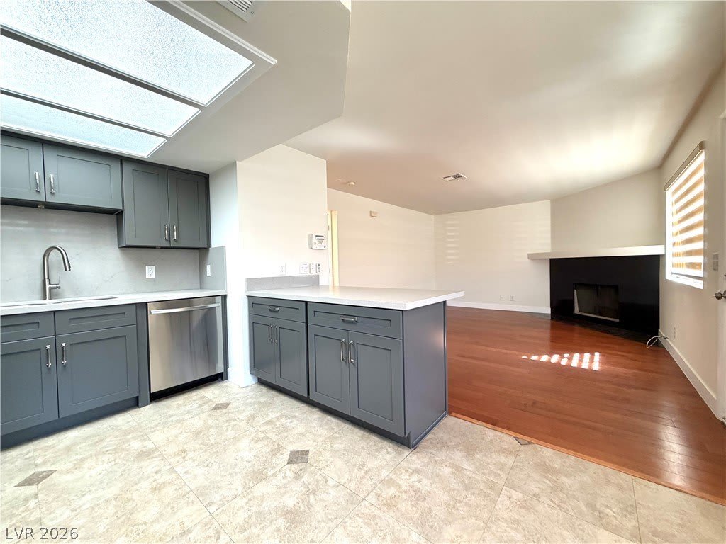 920 Rockview Drive – photo 3