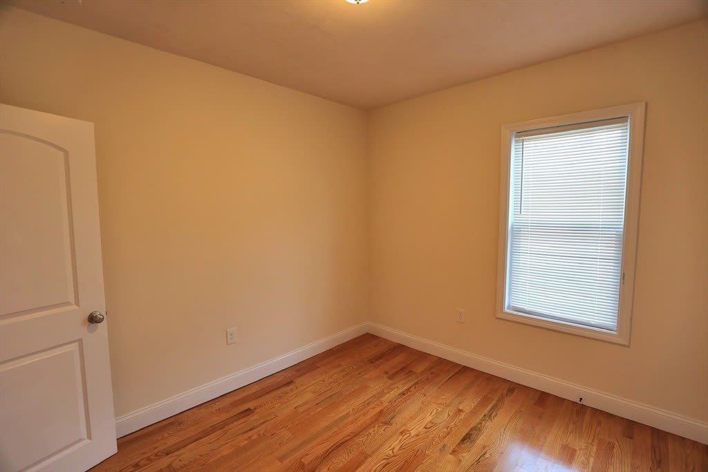 62 Lincoln Street – photo 4
