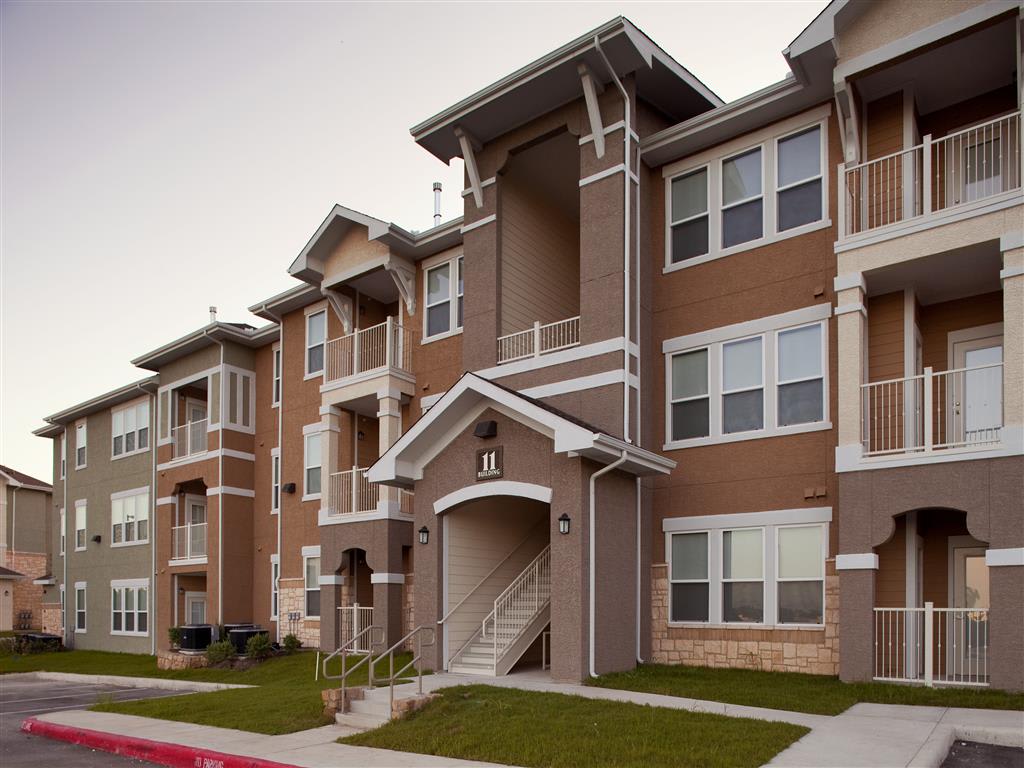 Affordable Housing Encino Pointe – photo 5