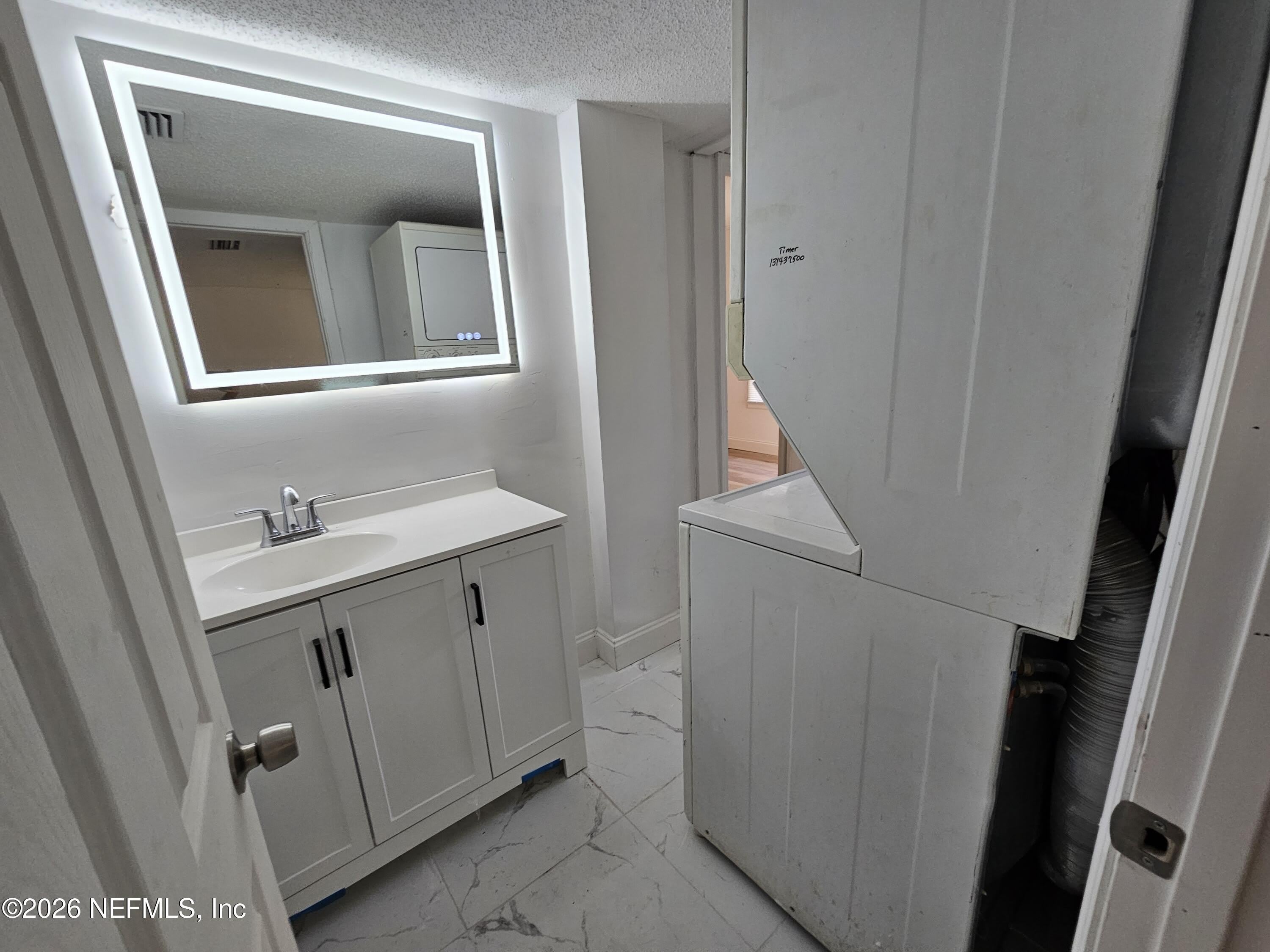 3920 N DAVIS Street – photo 4