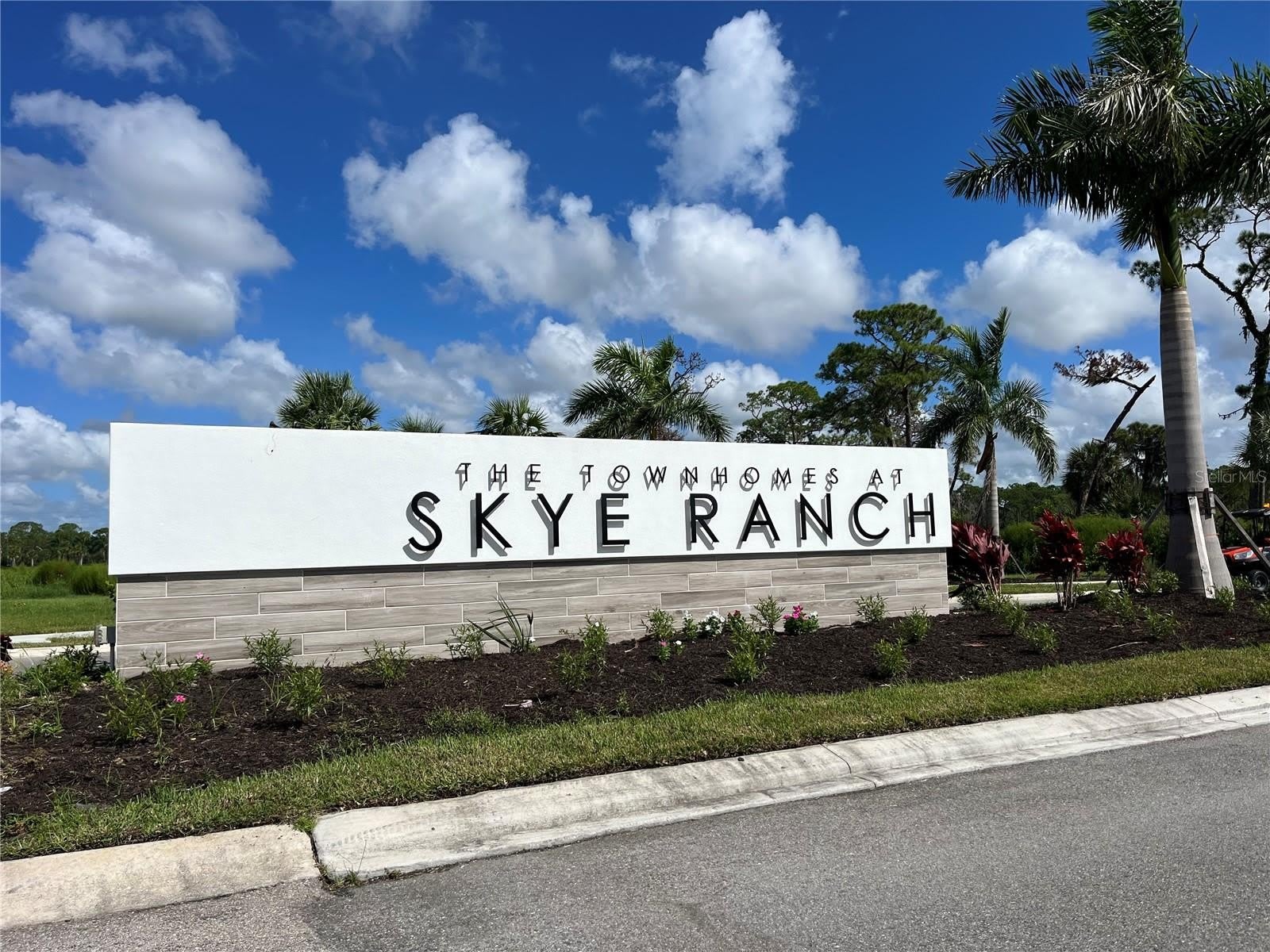 8500 LUNAR SKYE Street – photo 2