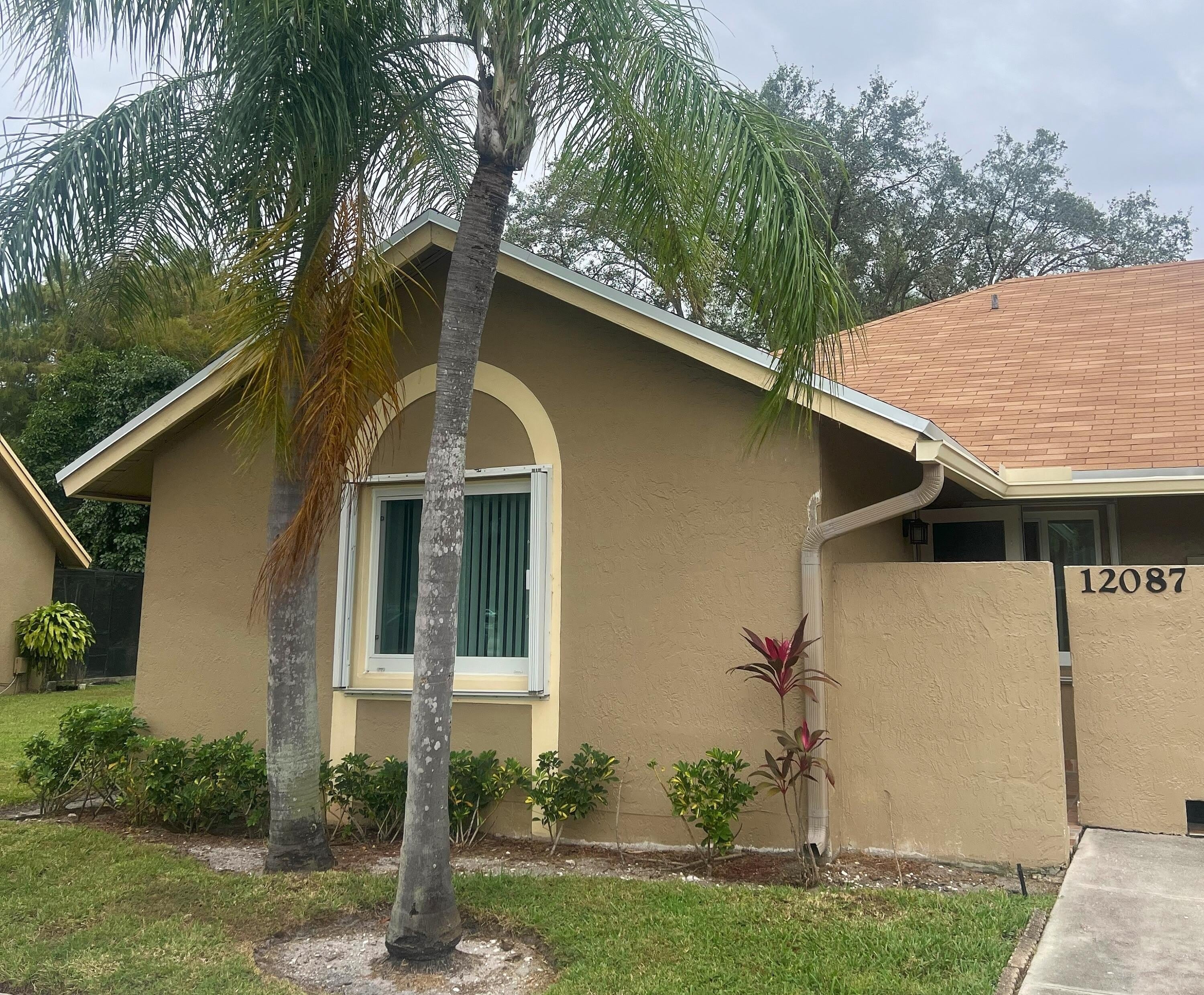12087 NW 44th Street – photo 2