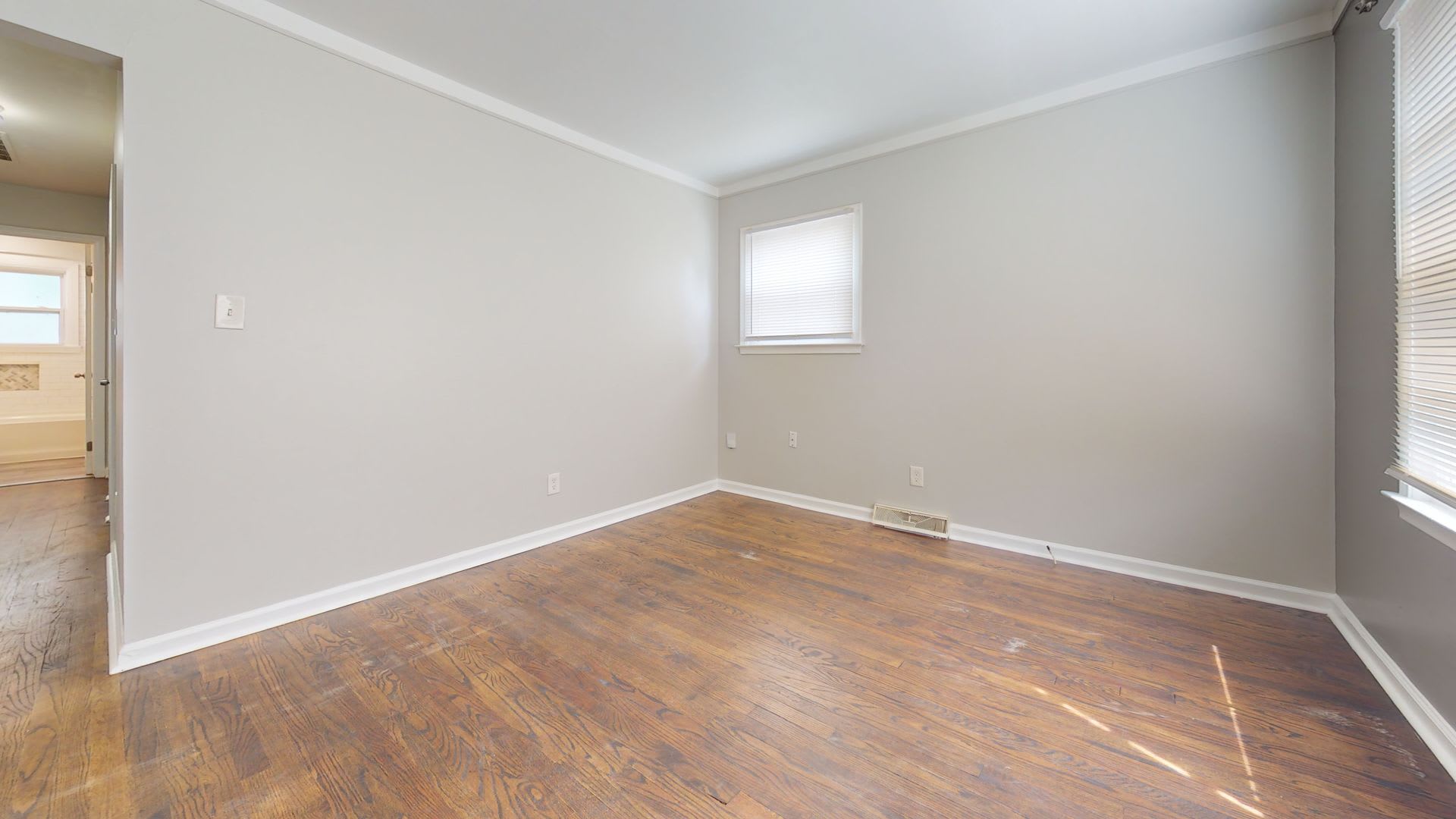 Beautifully Updated 3-Bedroom Lower Unit for Lease in Warren, MI – photo 5