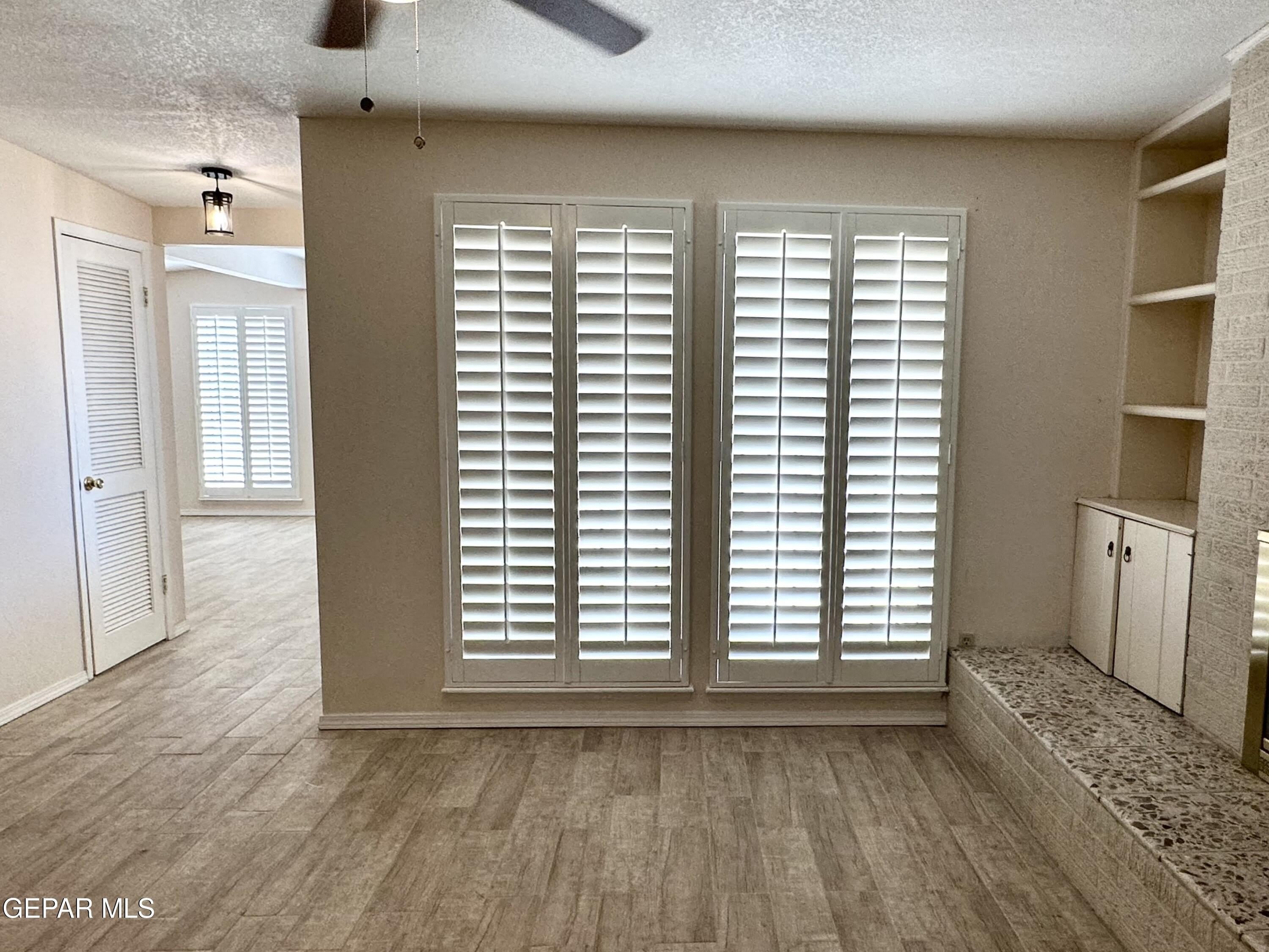 10101 Renfrew Drive – photo 3