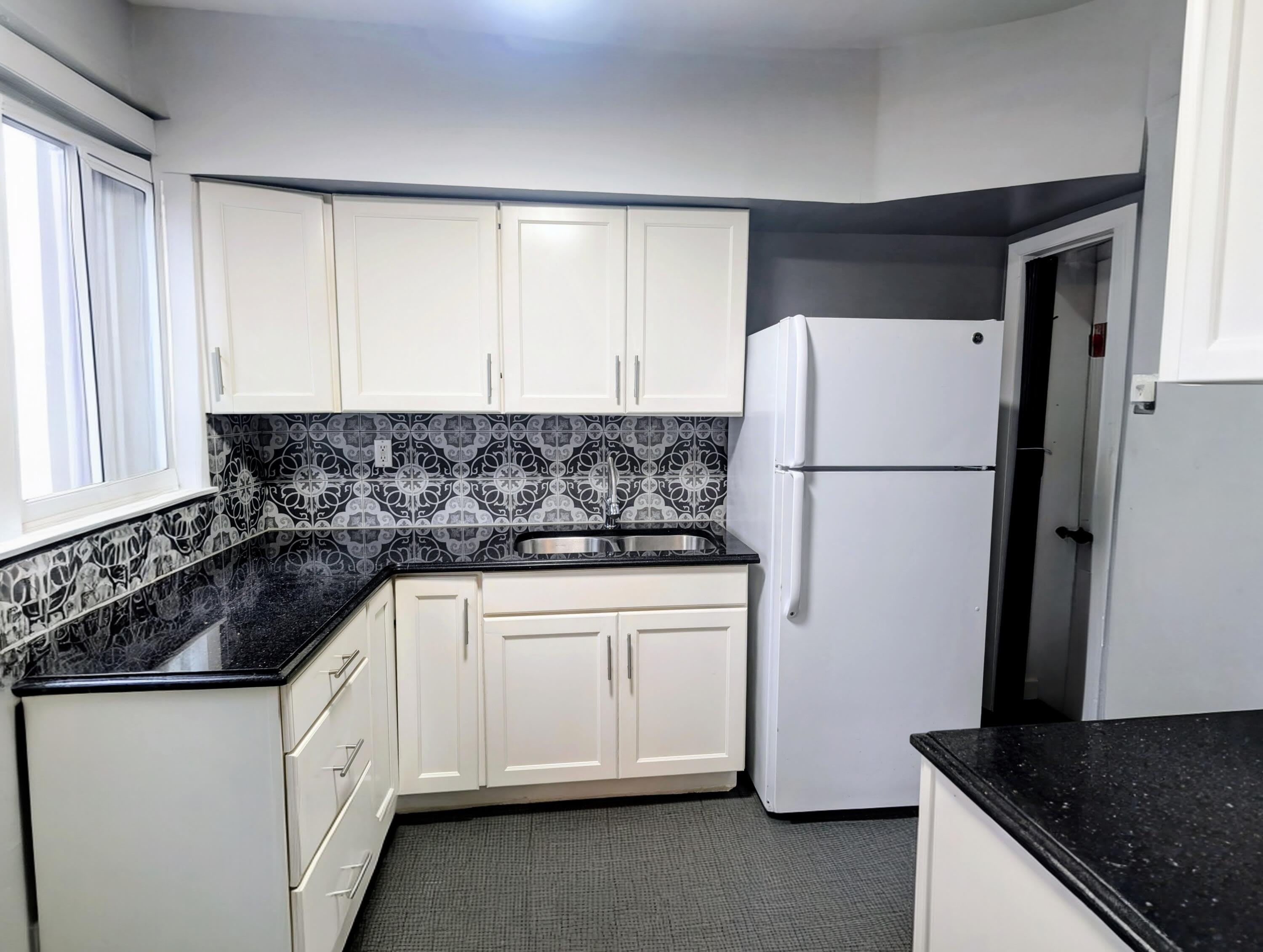 322 Beacon Place – photo 4