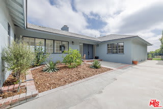 3710 Glenridge Drive – photo 2