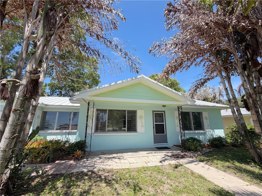 2055 34Th Avenue – photo 2