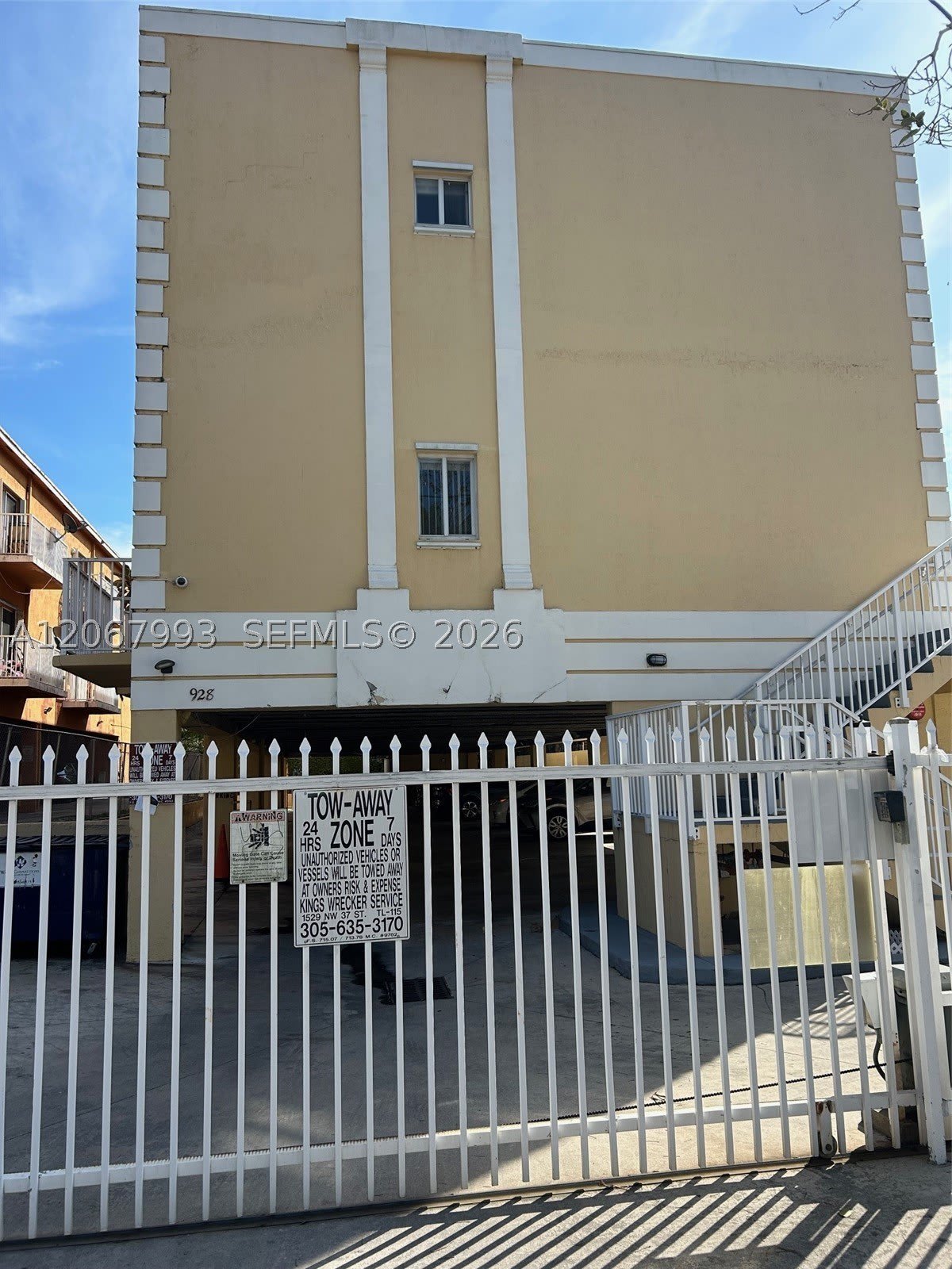 928 SW 3 – photo 3