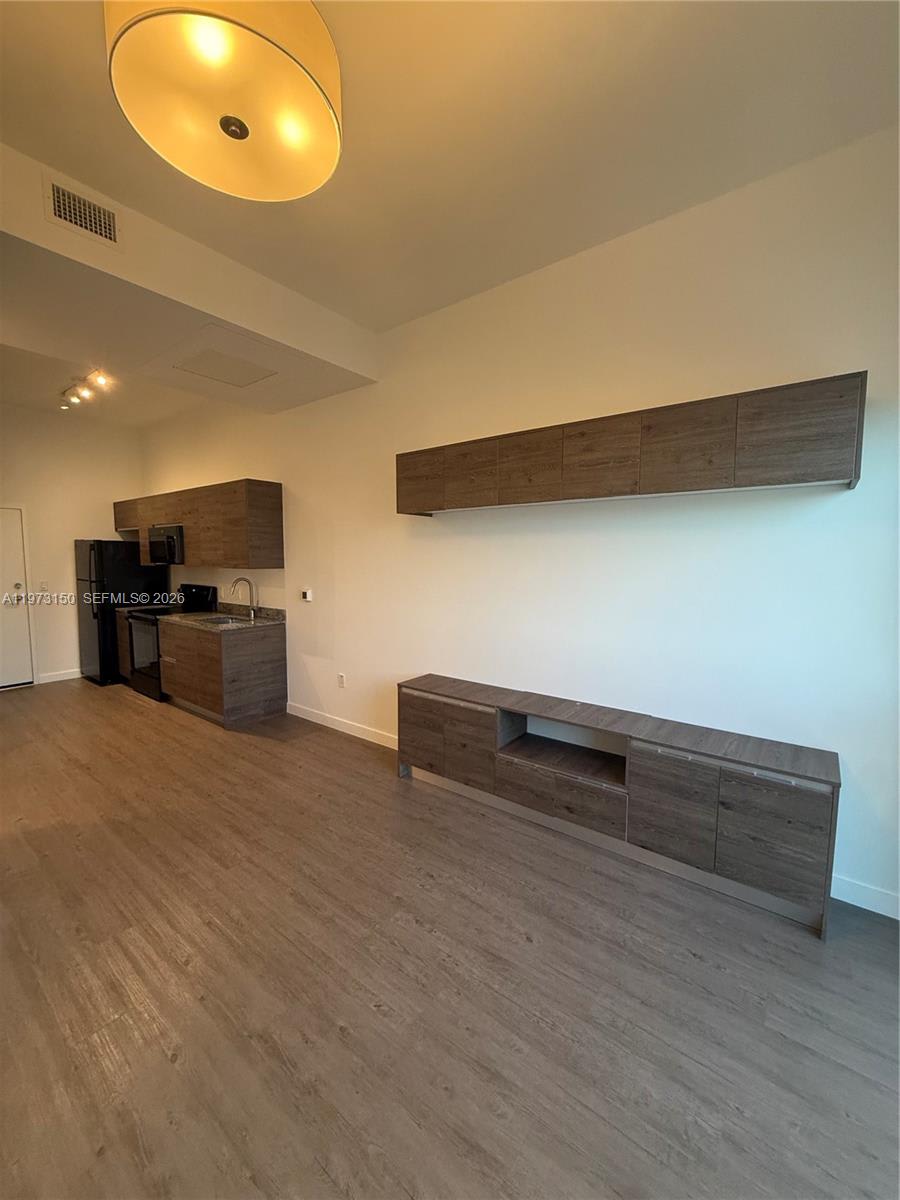 61 Northwest 37th Avenue – photo 3