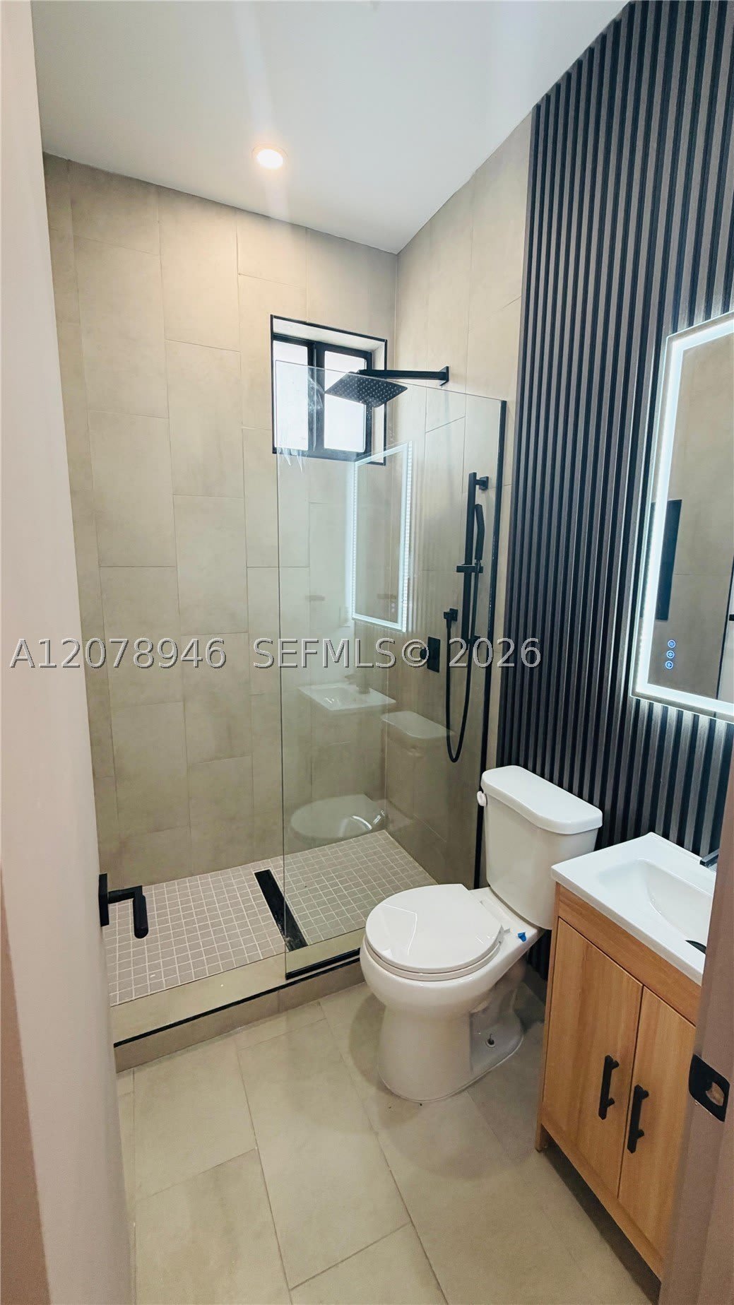 768 NW 2nd St – photo 5