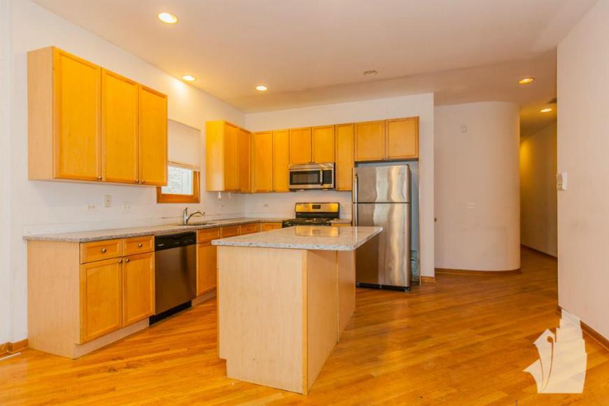 2717 North Wayne Avenue – photo 2