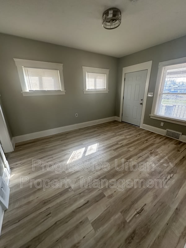4301 West 41st Street – photo 3