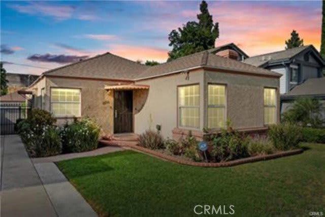 15235 La Maida Street – photo 1