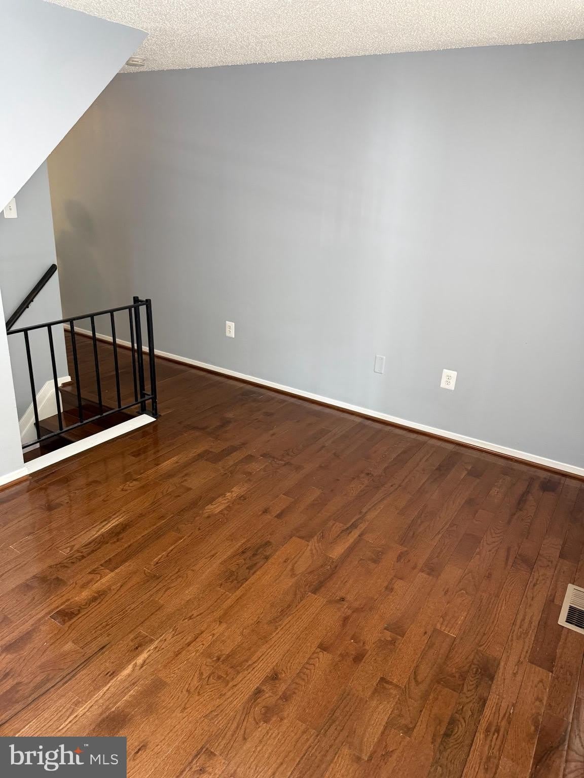 1754 ABBOTSTON Street – photo 2