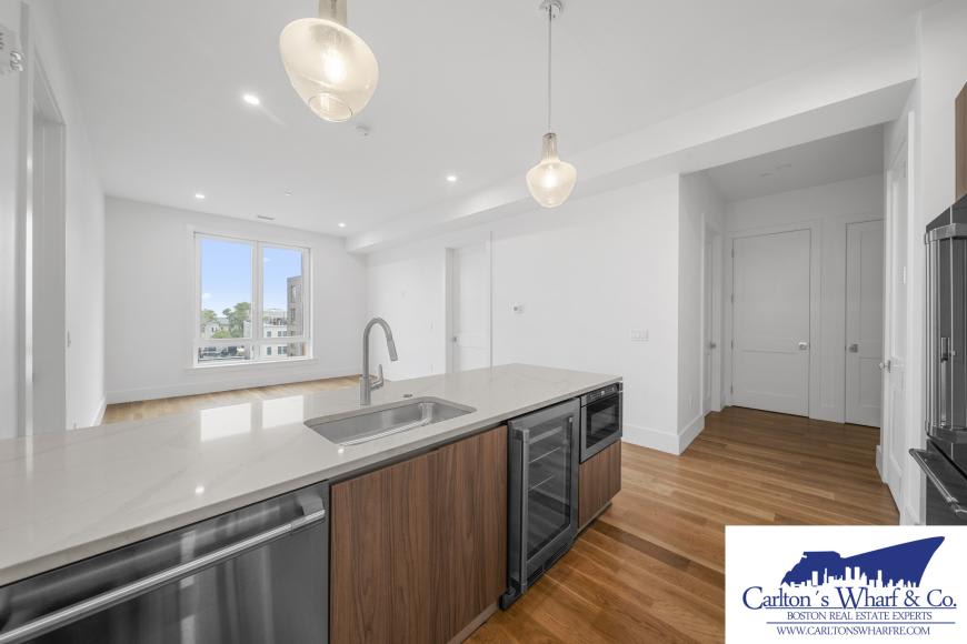 218 Old Colony Ave. – photo 3