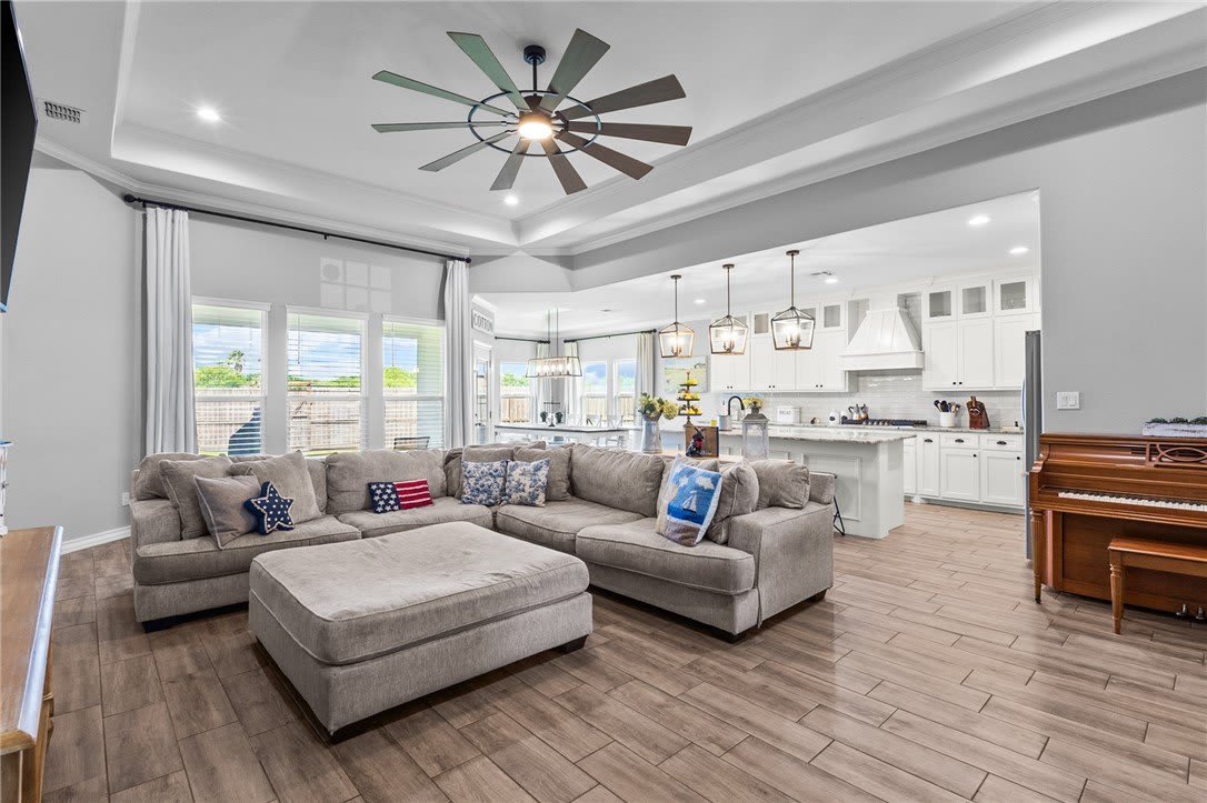 6730 Keyan Drive – photo 4