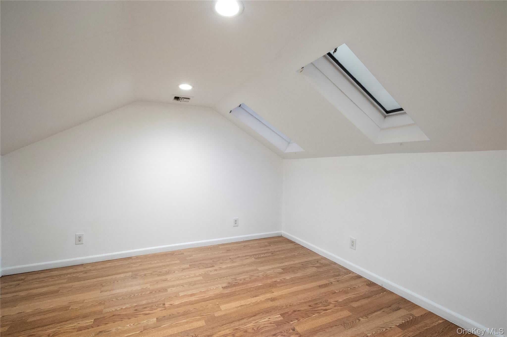 14 Bayville Avenue – photo 3