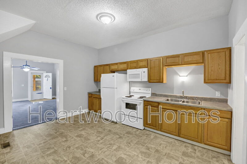 119 Church Street – photo 2