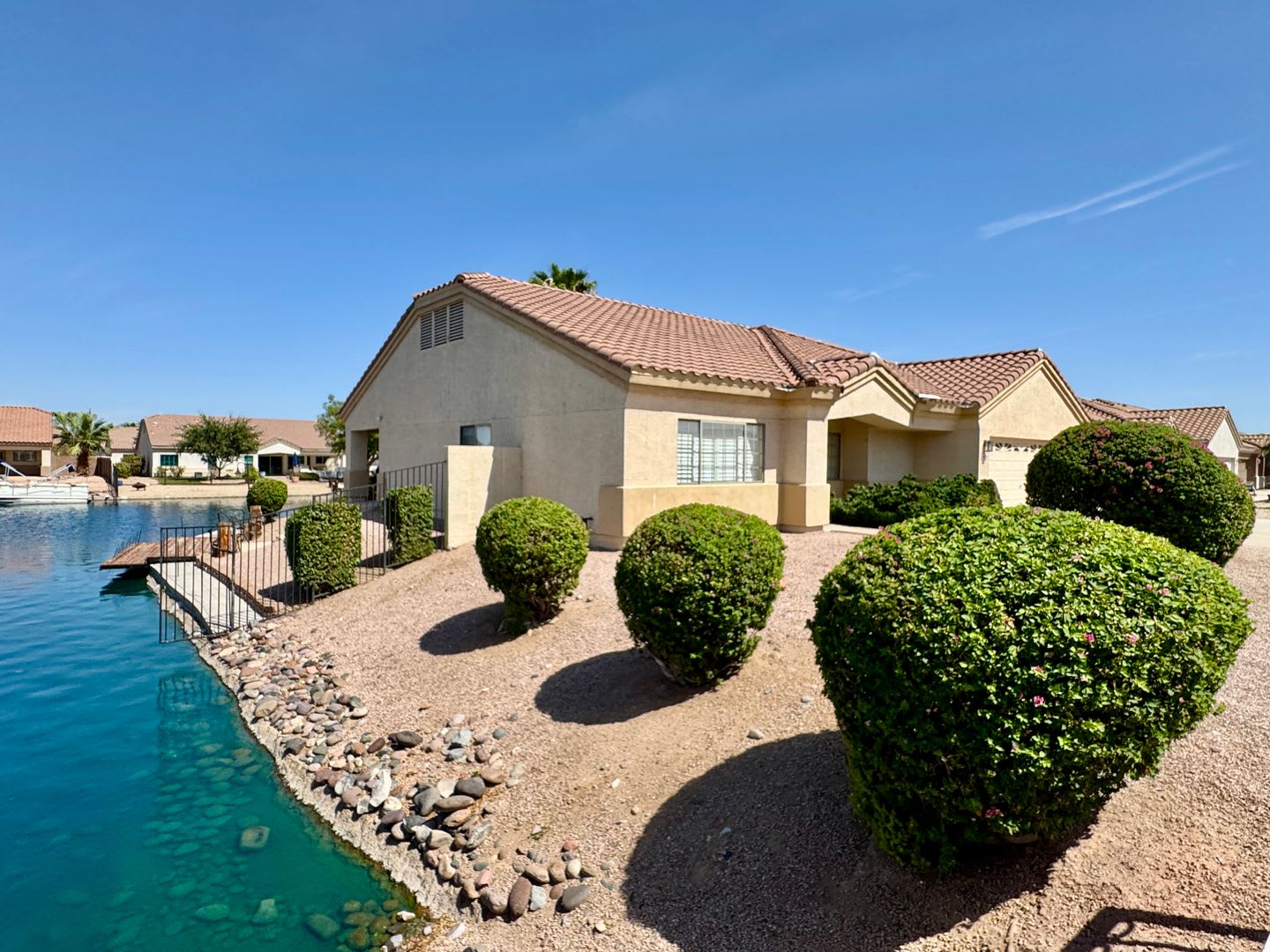 3 6 Month Rental Amazing Water Front Property With Private Pool – photo 4