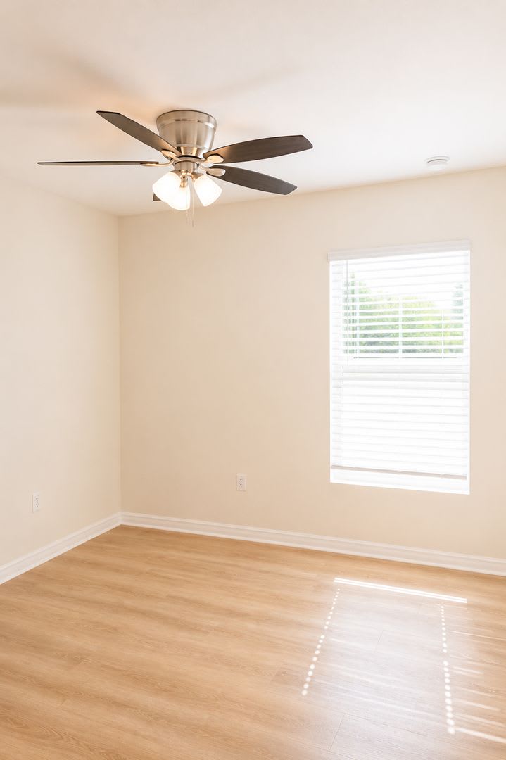1108 NE 8th Ter – photo 4