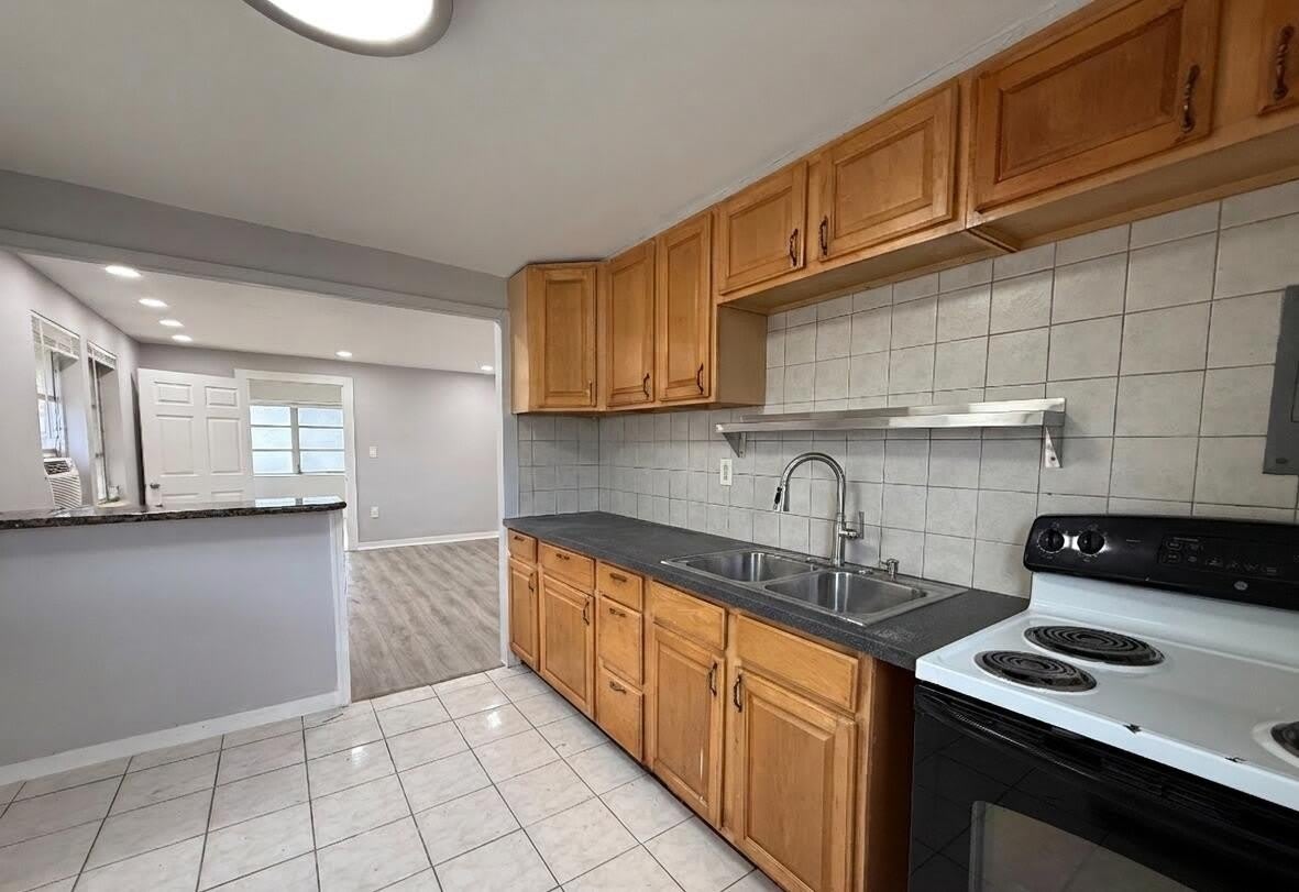 5607 Polk Street – photo 3