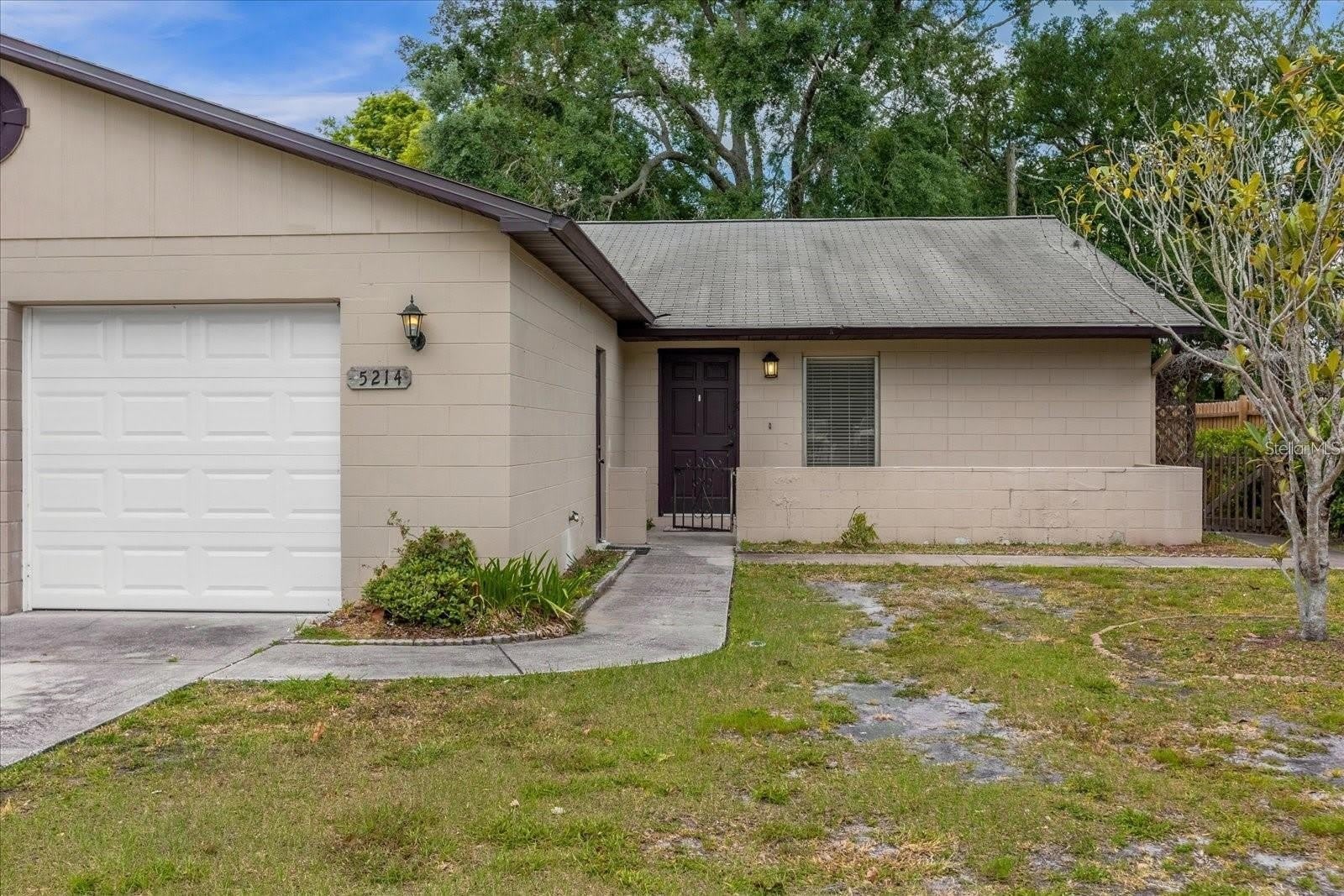 5214 Kempston Drive – photo 2