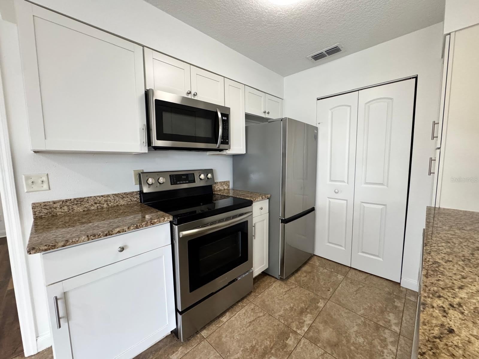 1079 S HIAWASSEE Road – photo 5
